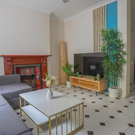 Affordable 3 Bedroom House Darlinghurst With 2 E-Bikes Included Sidney Dış mekan fotoğraf